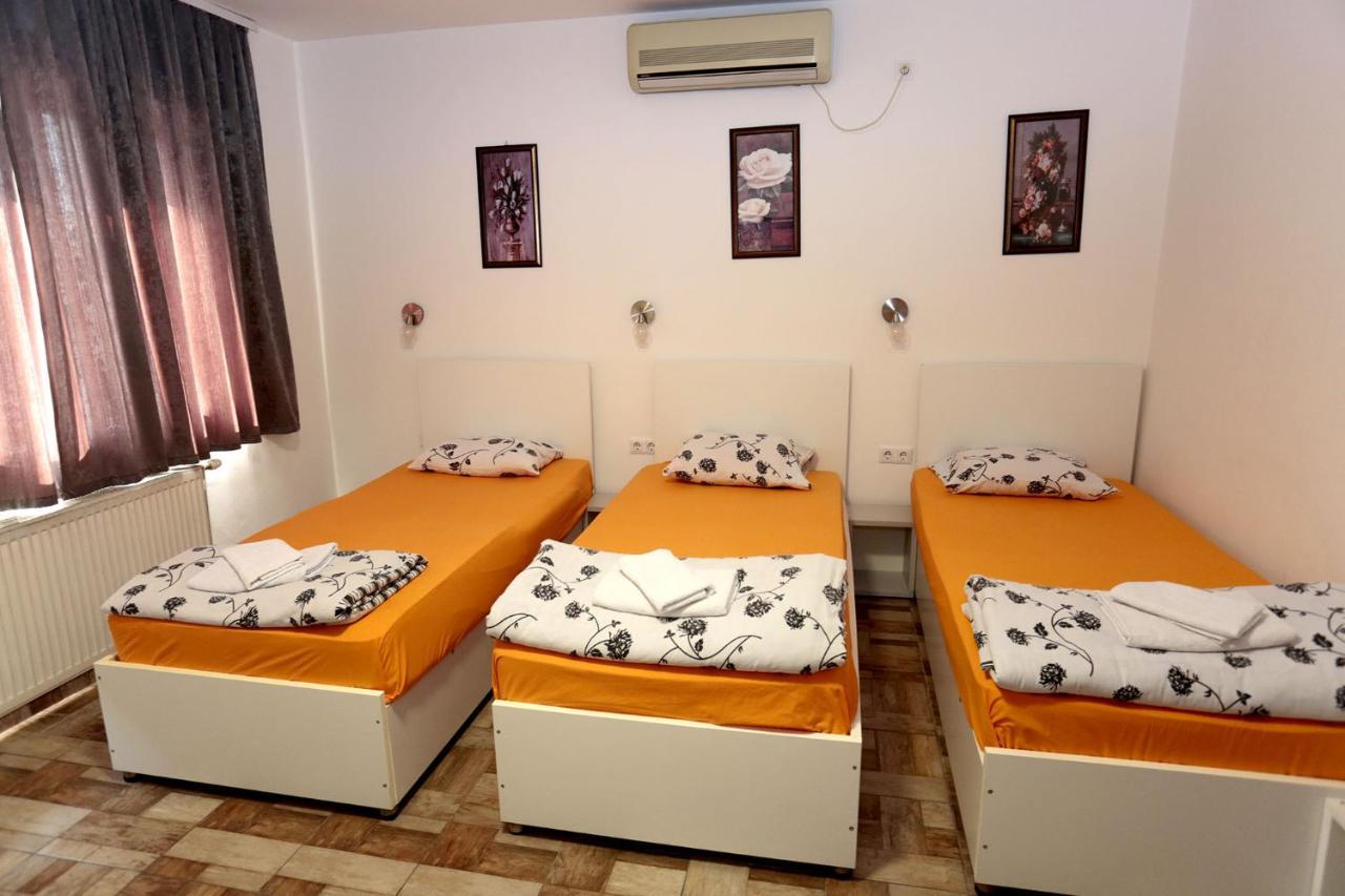투즐라 Pansion Kipovi B&B 외부 사진
