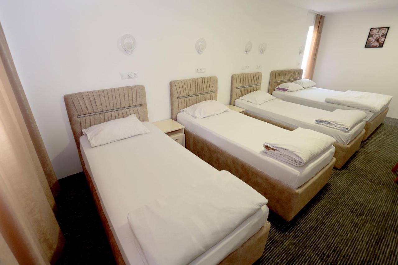 투즐라 Pansion Kipovi B&B 외부 사진