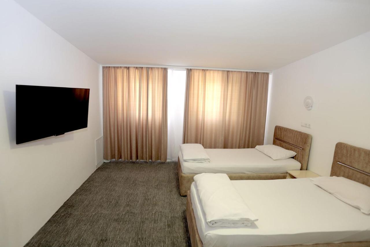 투즐라 Pansion Kipovi B&B 외부 사진