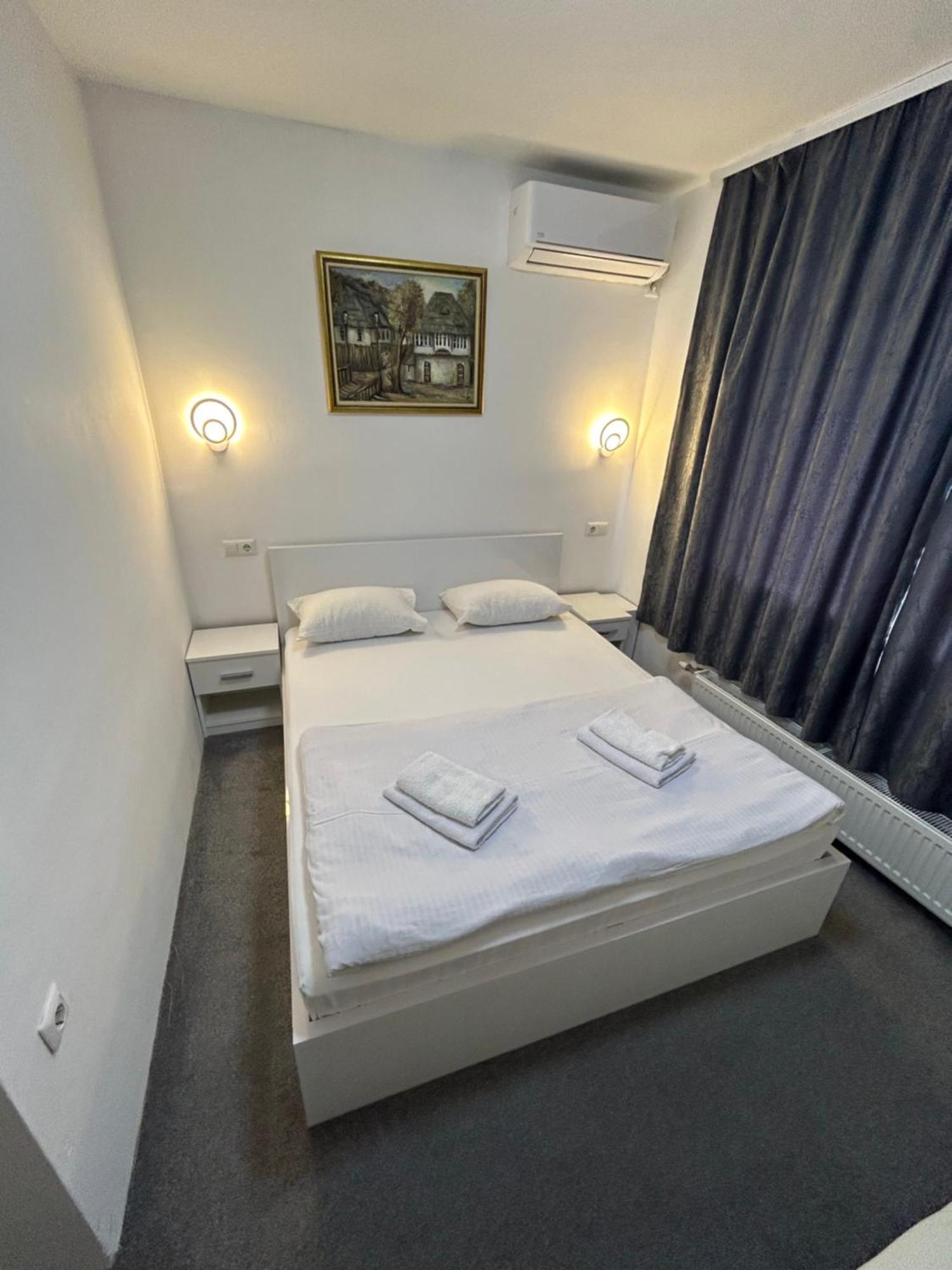 투즐라 Pansion Kipovi B&B 외부 사진