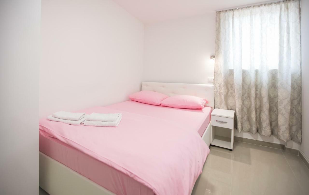 투즐라 Pansion Kipovi B&B 외부 사진