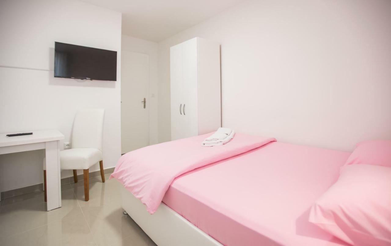 투즐라 Pansion Kipovi B&B 외부 사진